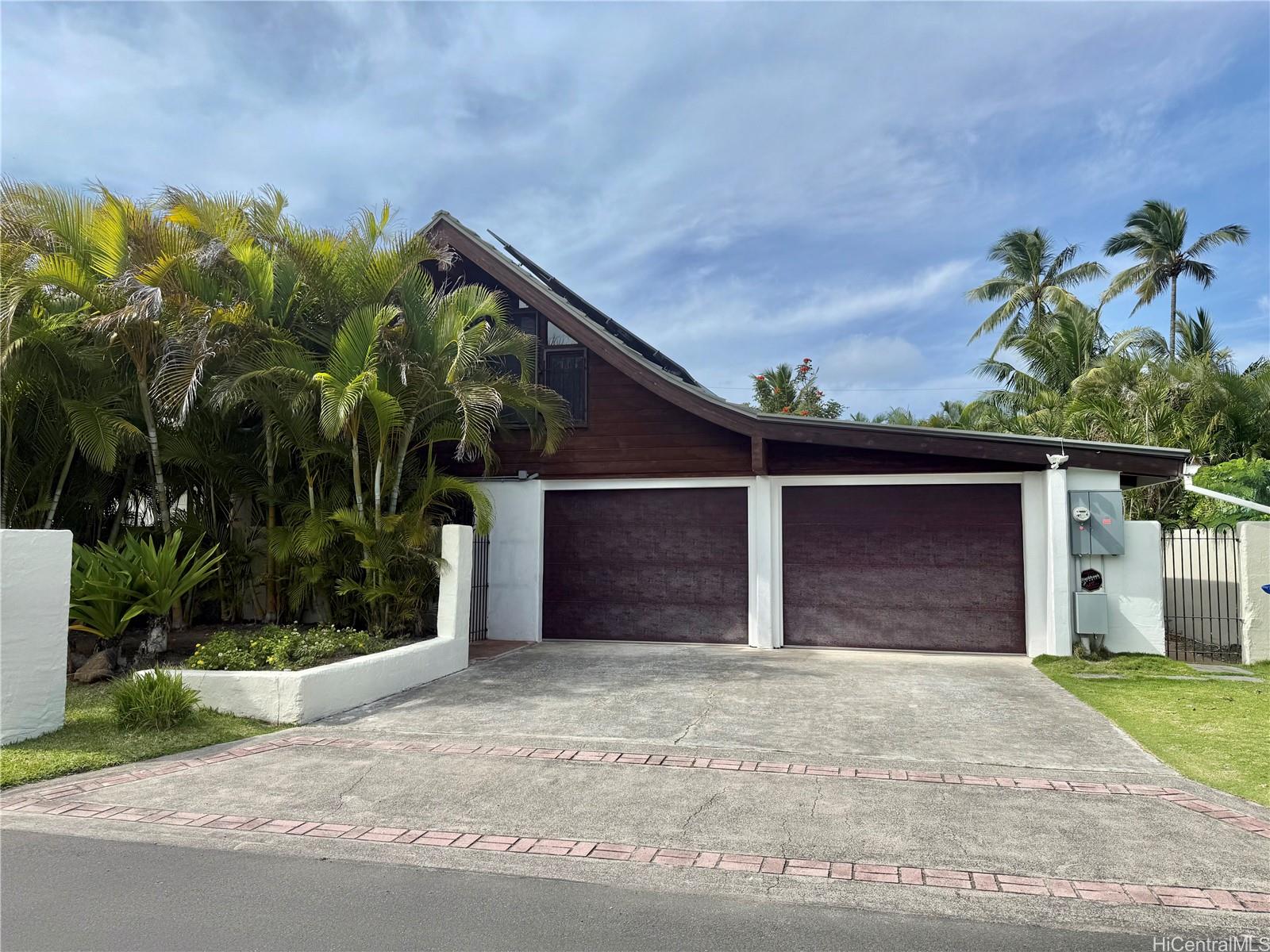 94 White Sands Place
