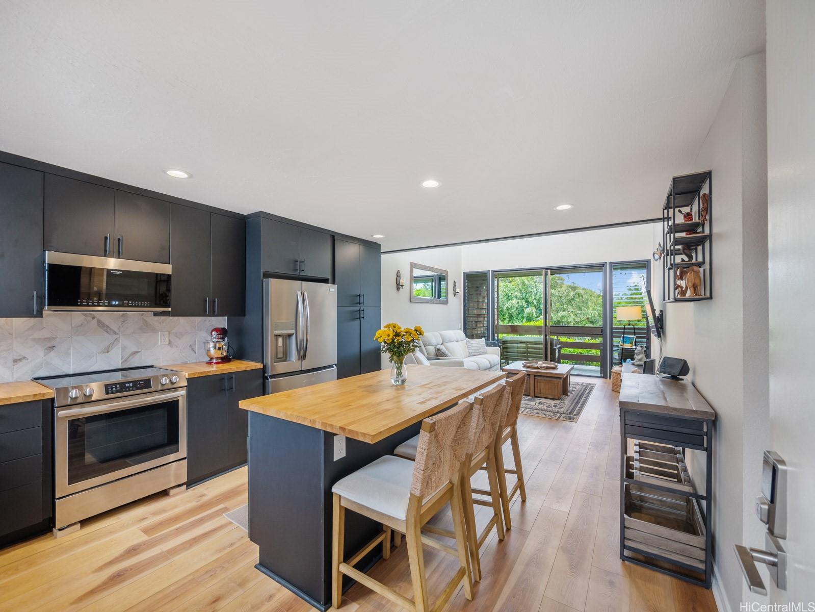 1015 Aoloa Place 411