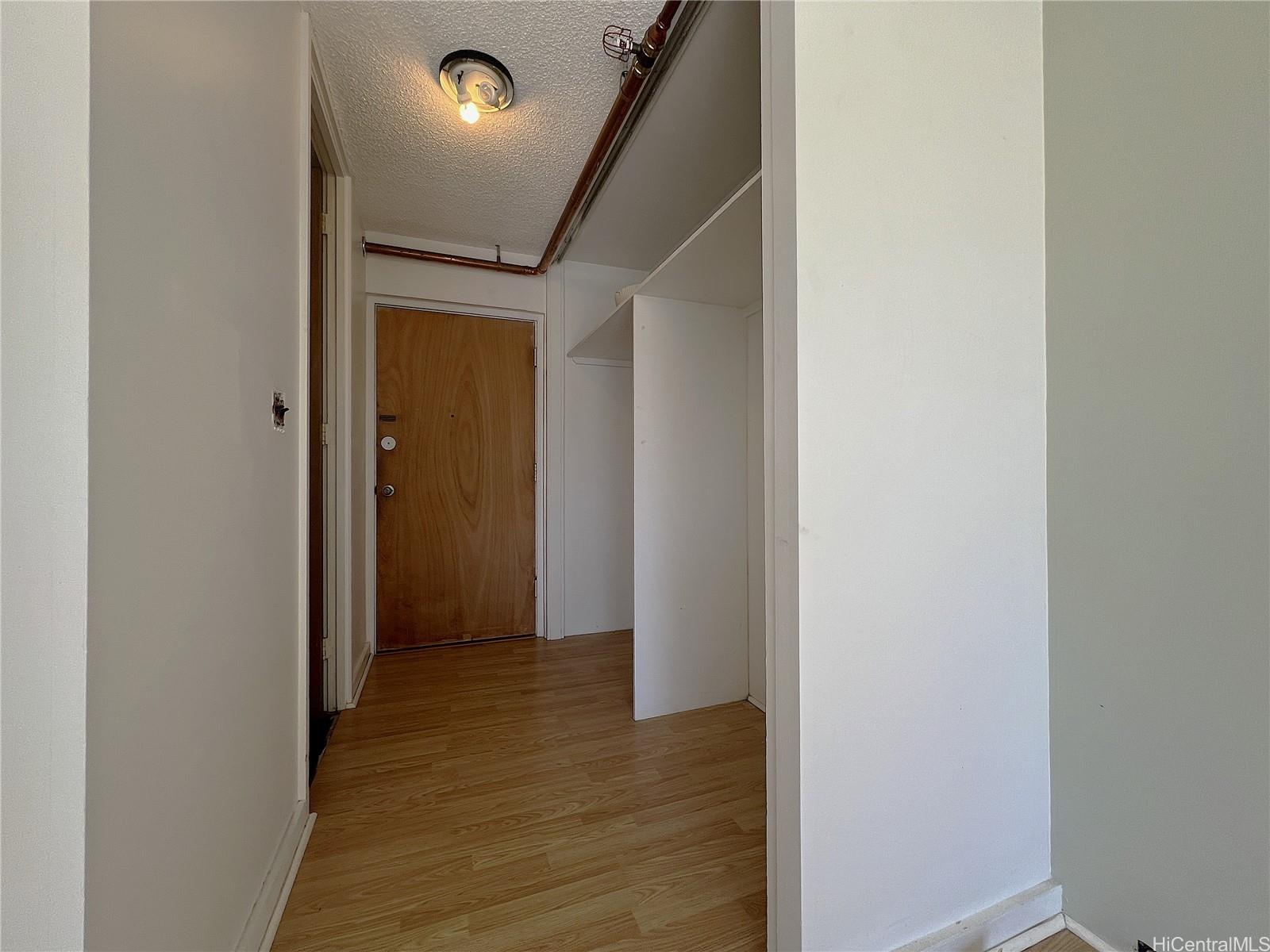 Photo 4 of 21