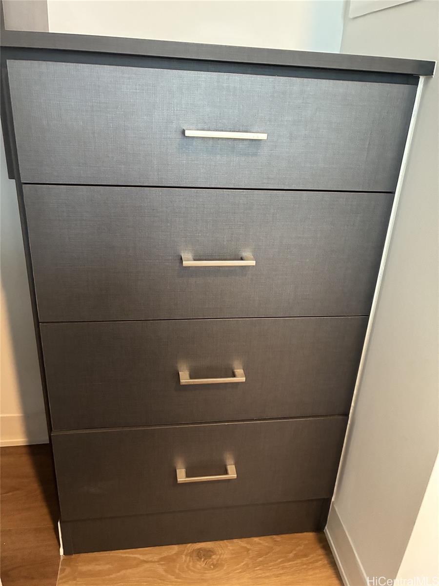 Photo 9 of 25