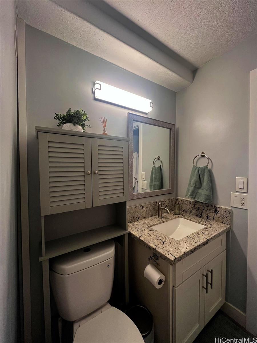 Photo 8 of 25