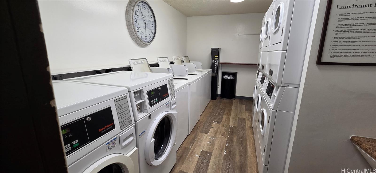 1088 Bishop Street  Unit 1404