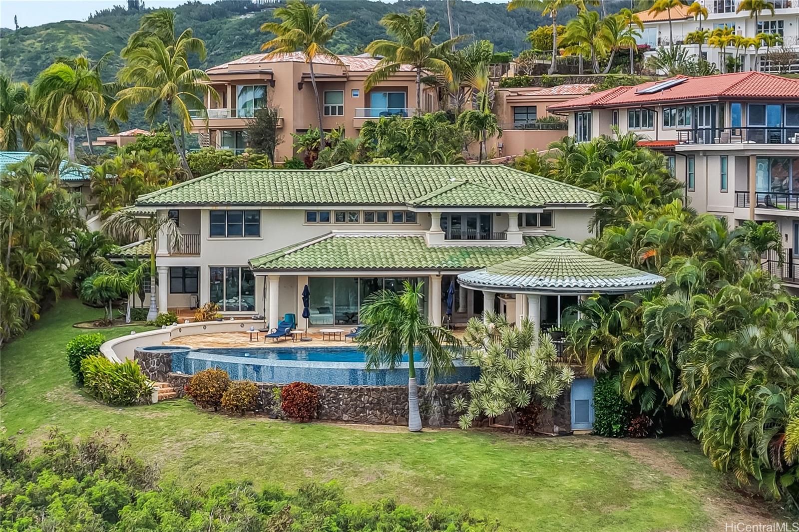 525 Moaniala Street