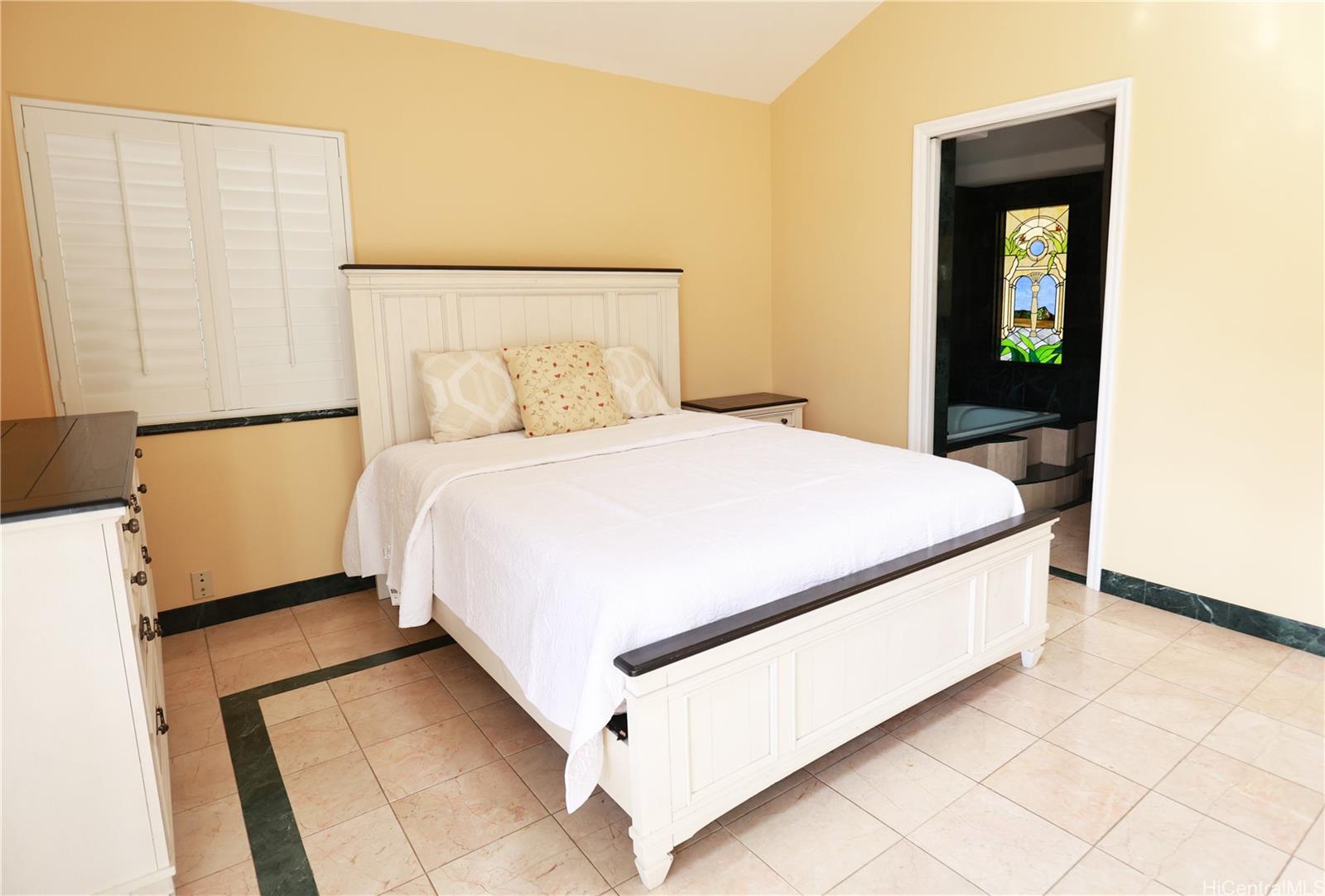 3063 Diamond Head Road