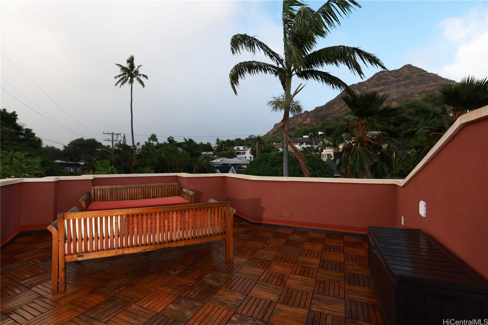 3063 Diamond Head Road