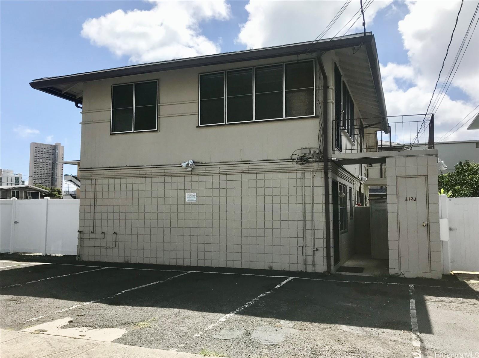 2123 Waiola Street
