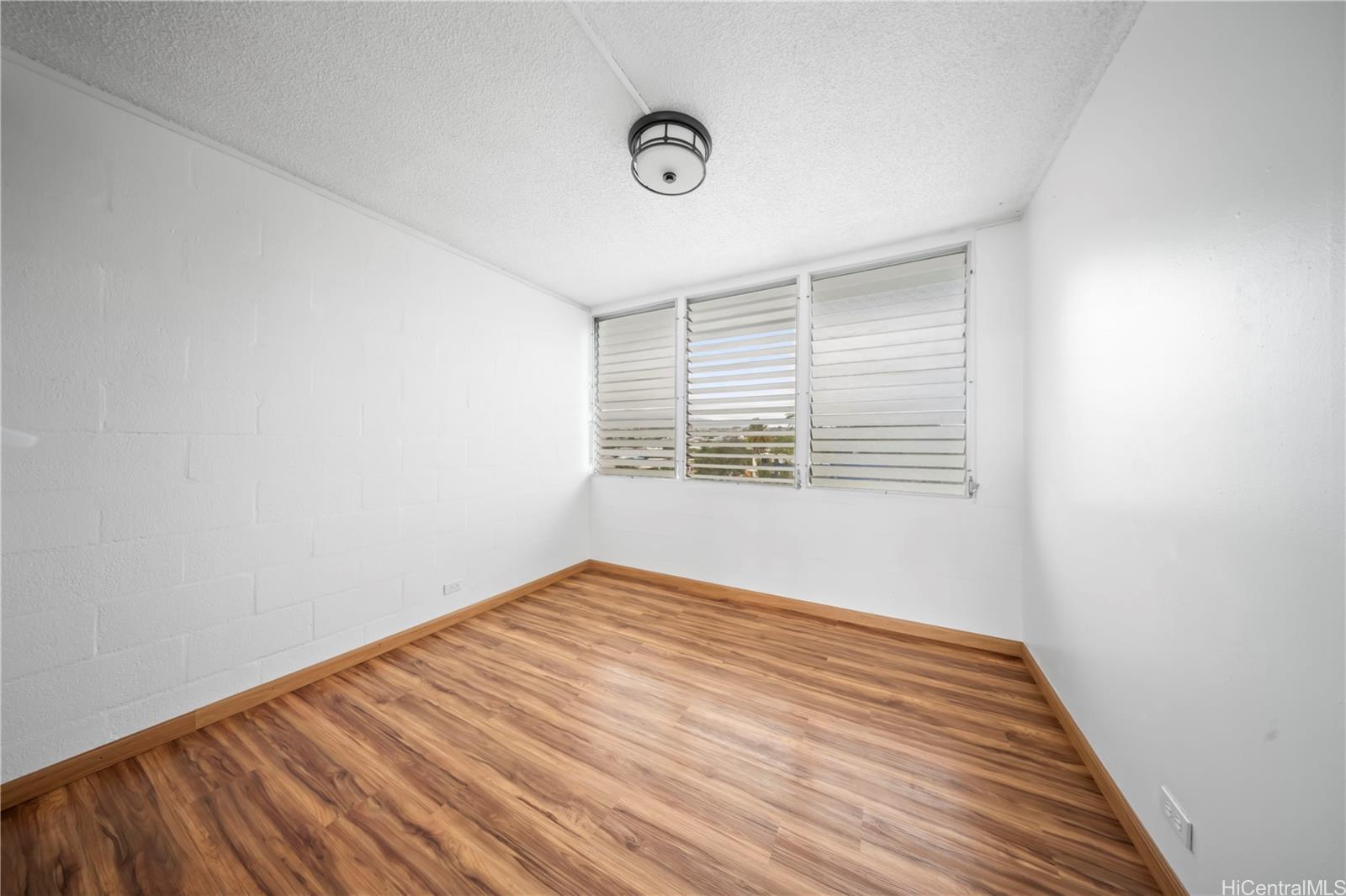94-249 Waikele Road  Unit A304