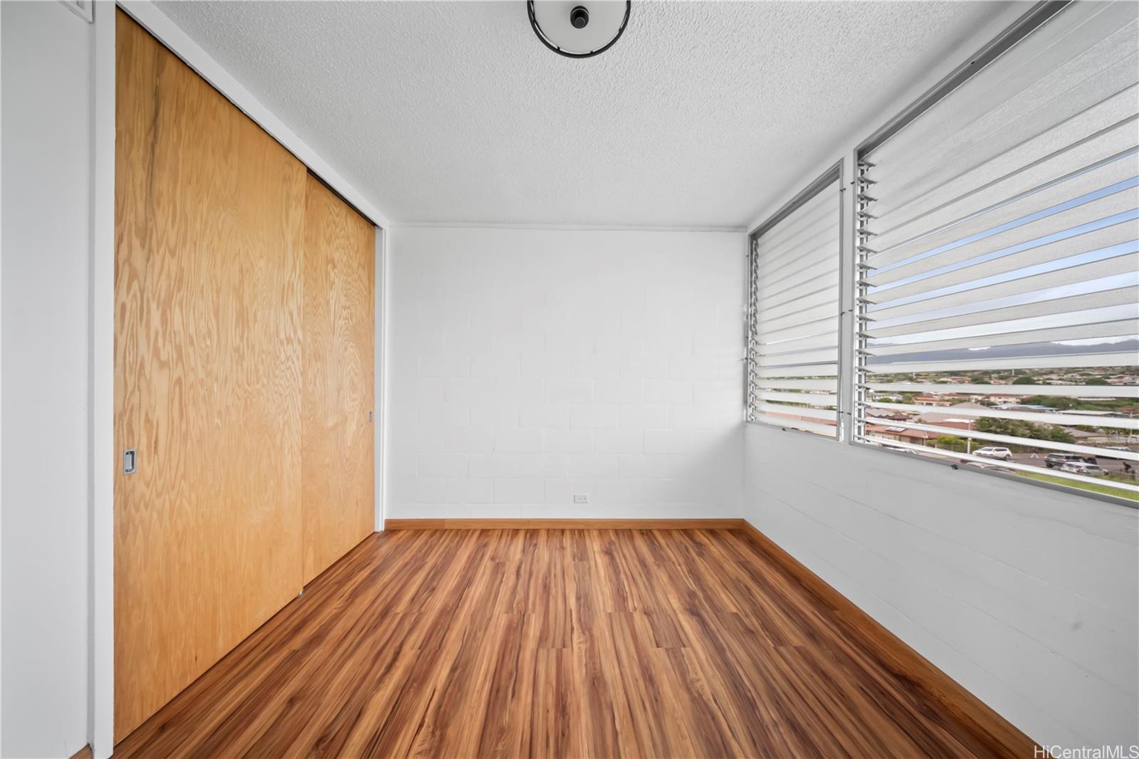 94-249 Waikele Road  Unit A304
