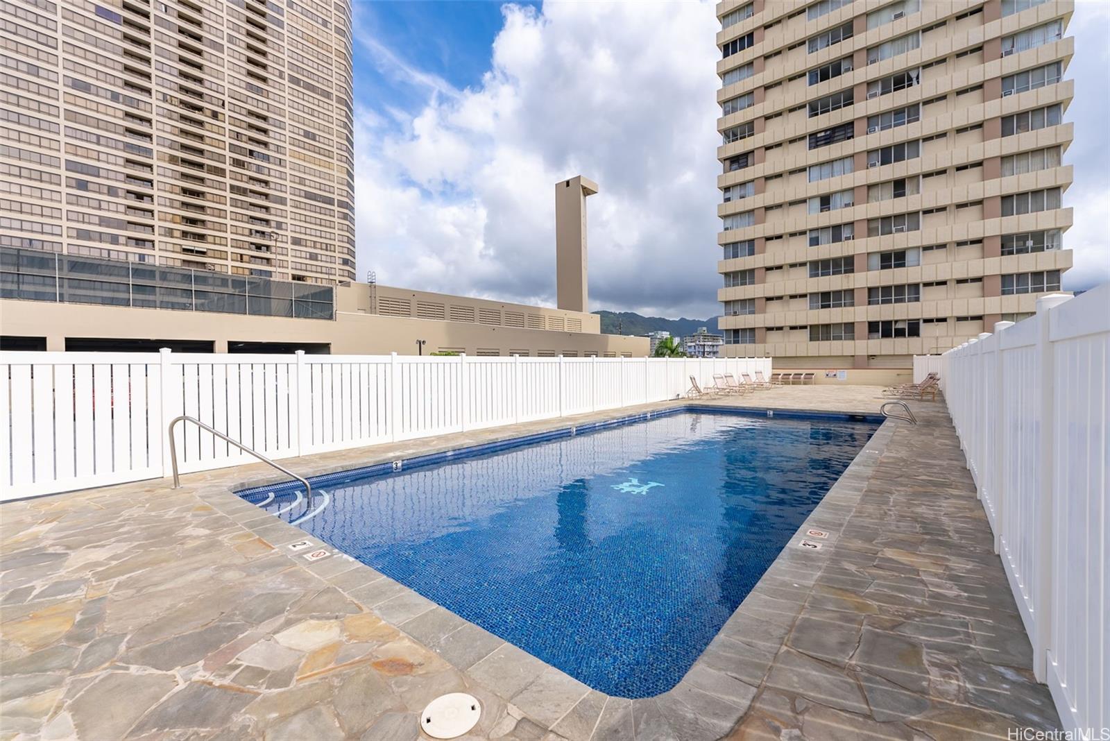 2525 Date Street  Unit 603
