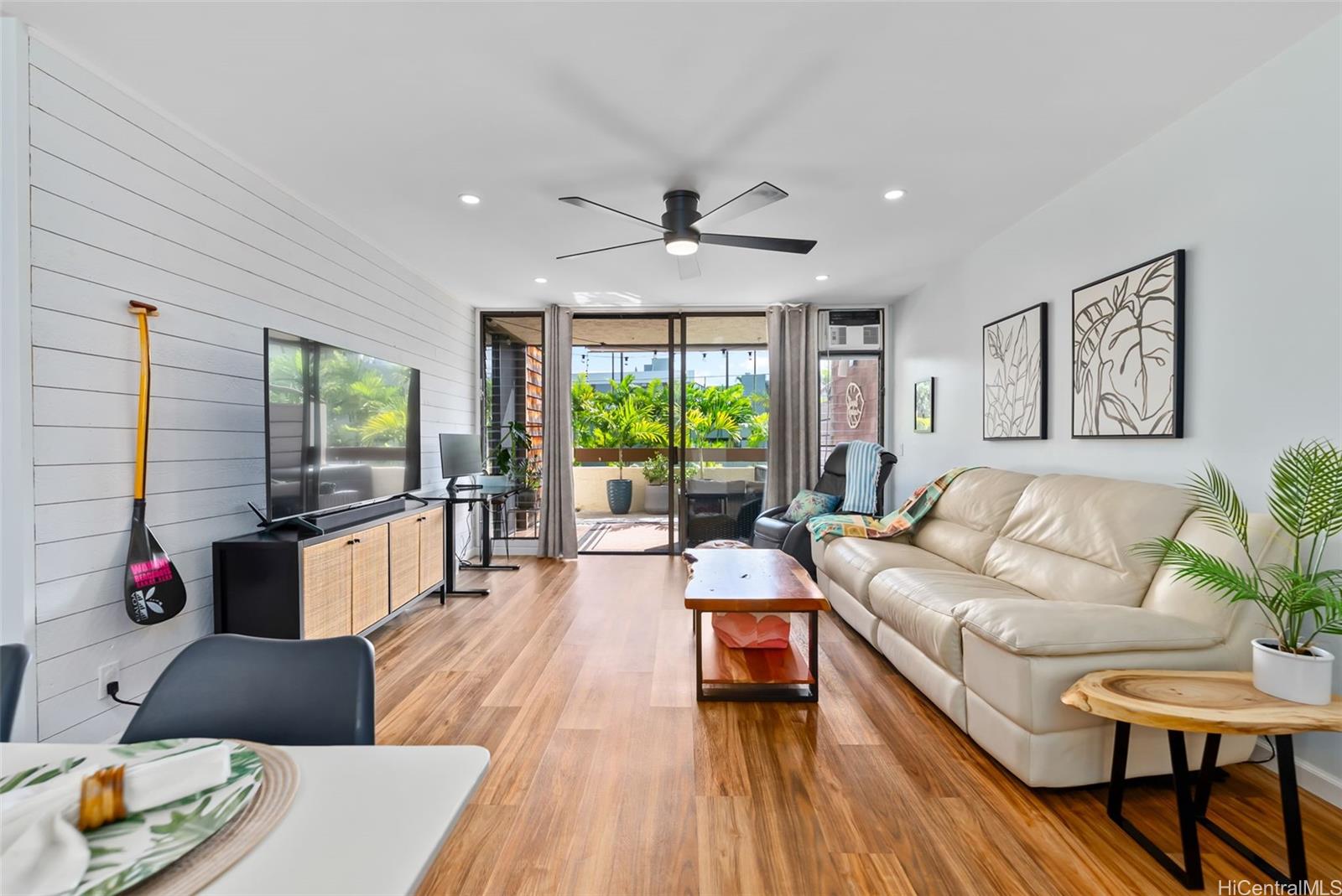 1015 Aoloa Place  Unit 243