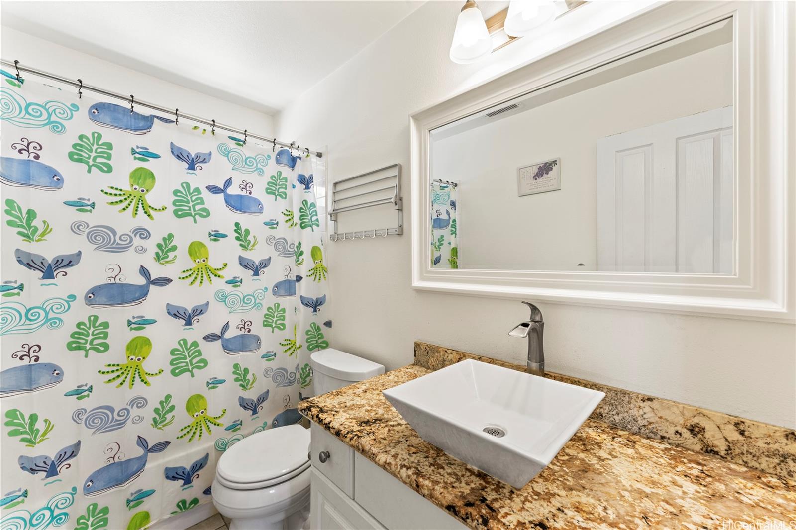 Photo 17 of 25