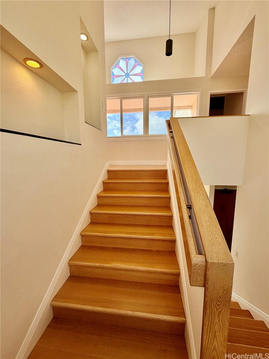2138 Laukahi Street