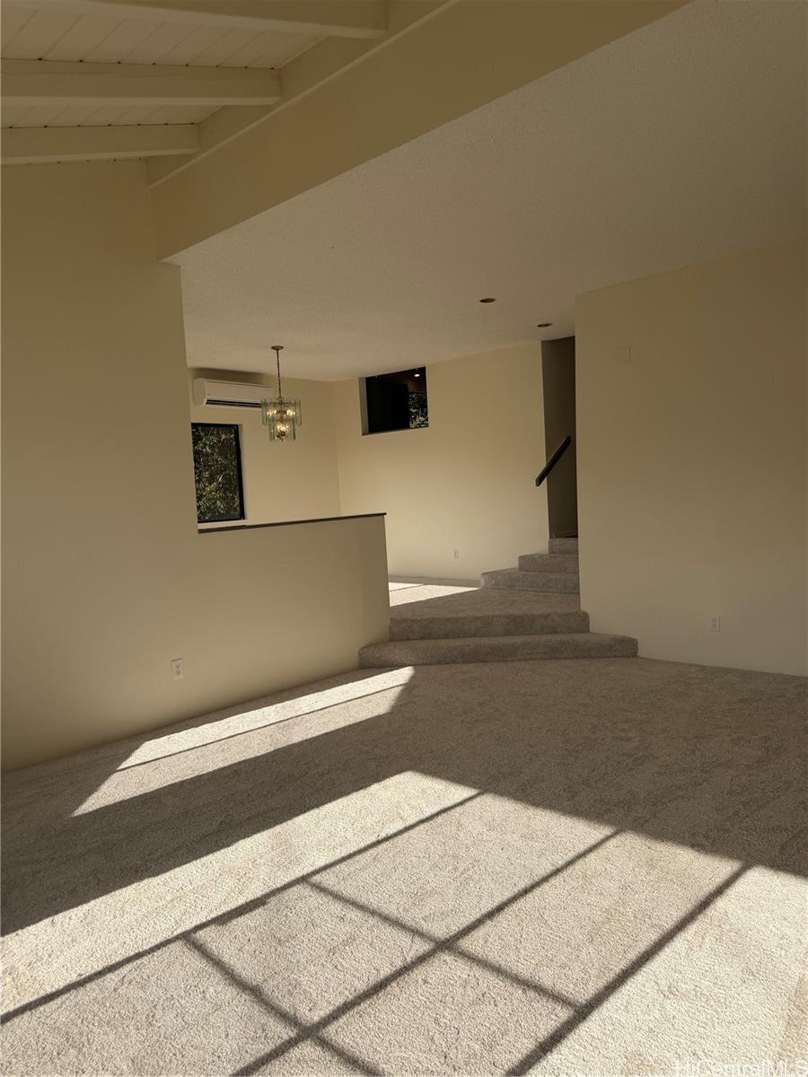 Photo 7 of 19