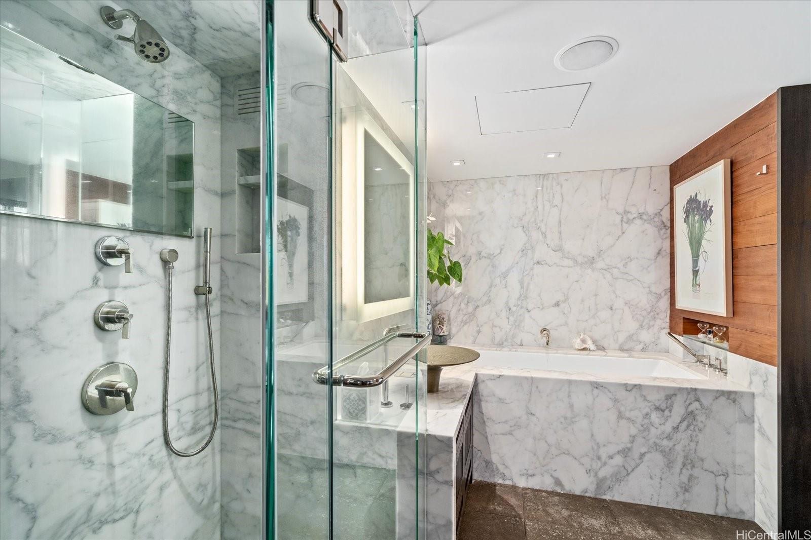 2979 Kalakaua Avenue  Unit 904
