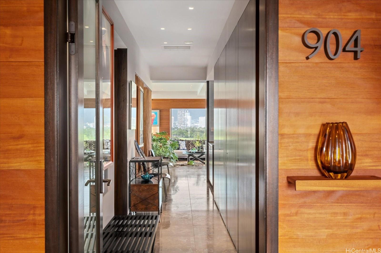 2979 Kalakaua Avenue  Unit 904