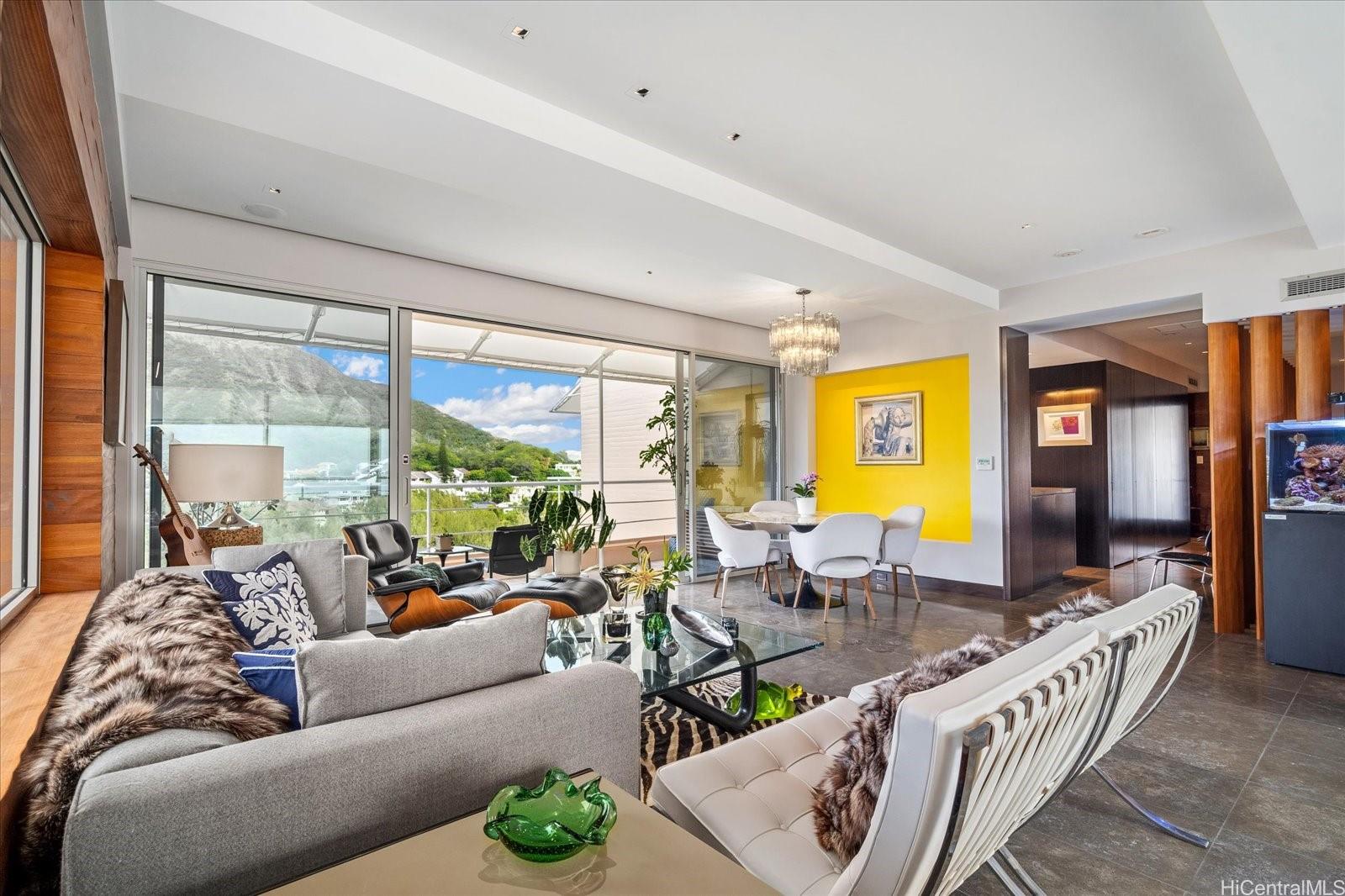 2979 Kalakaua Avenue  Unit 904