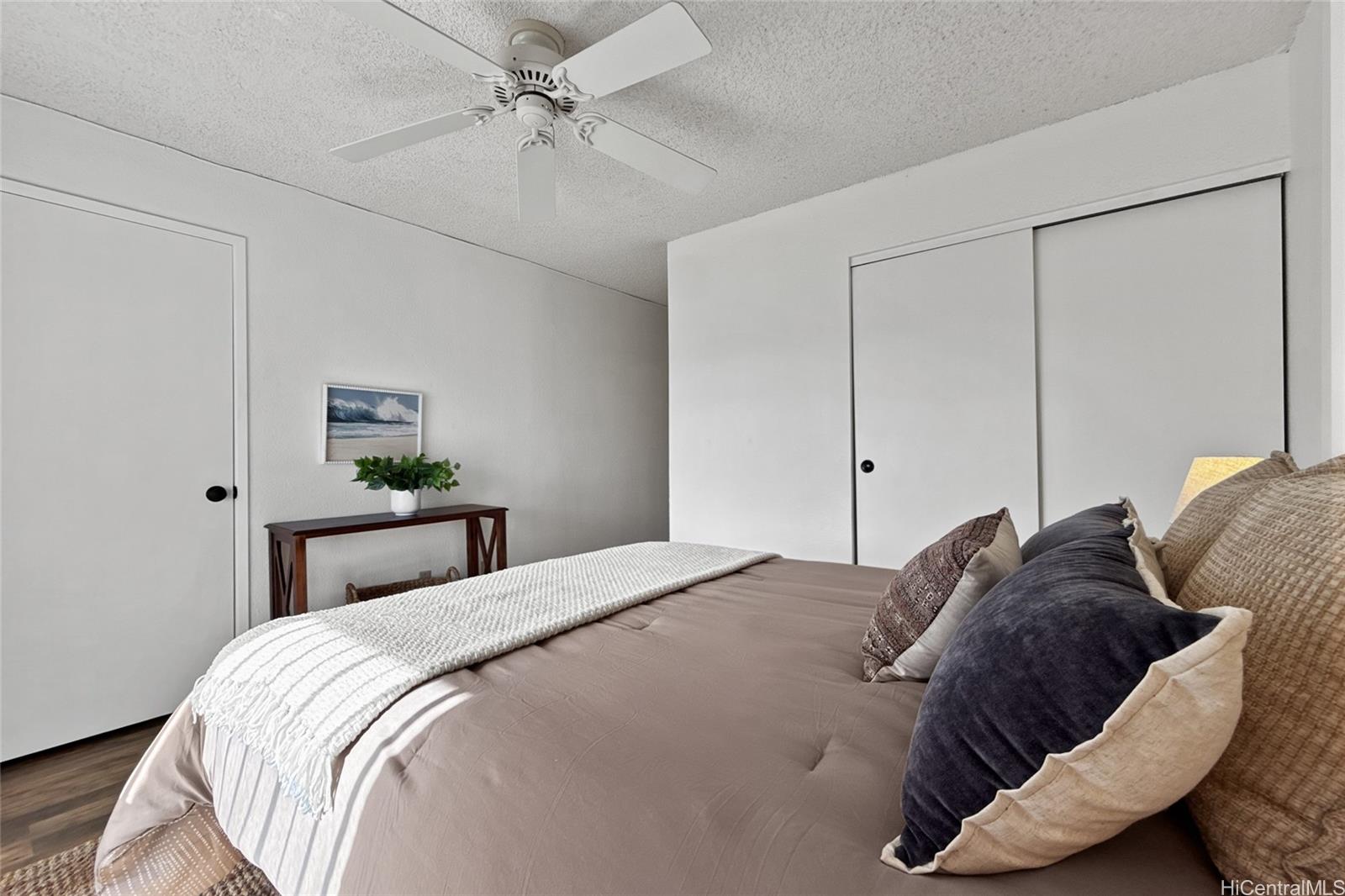Photo 9 of 15