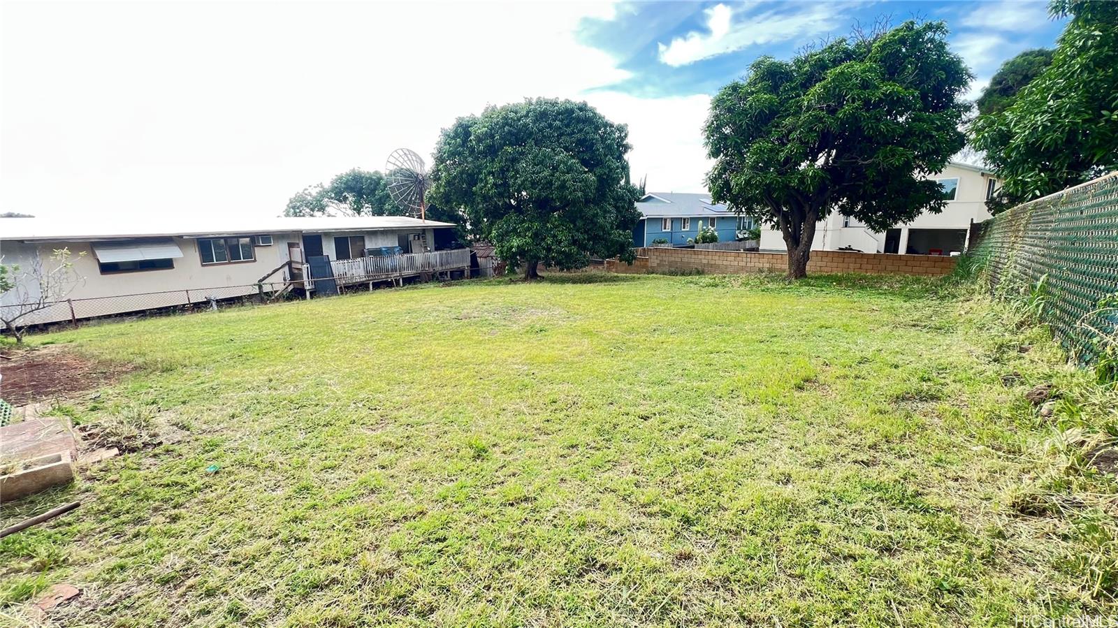 Photo 20 of 24