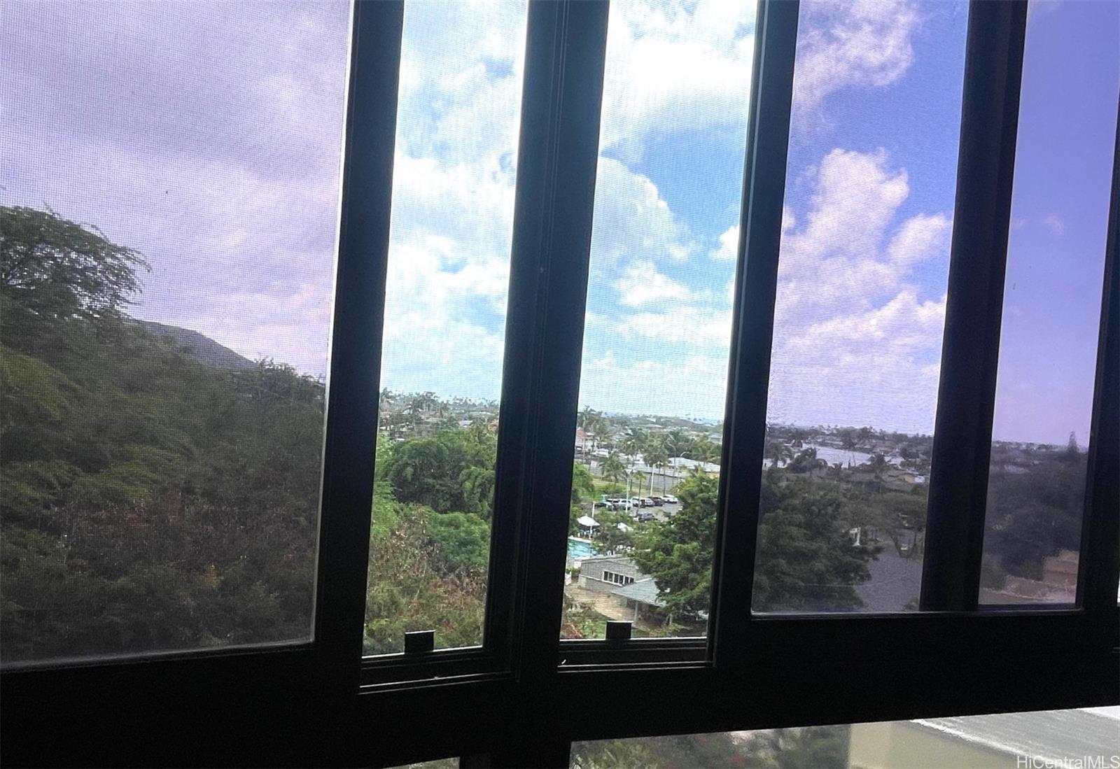 Photo 10 of 25