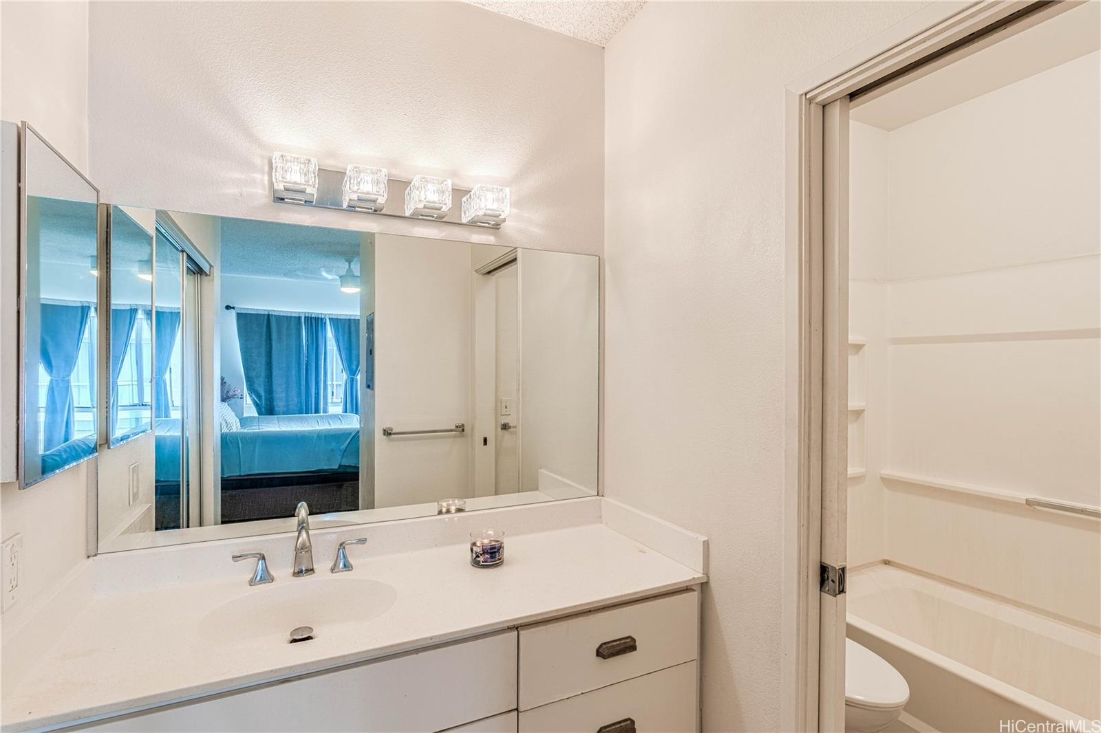 91-213 Hanapouli Circle  Unit 37I