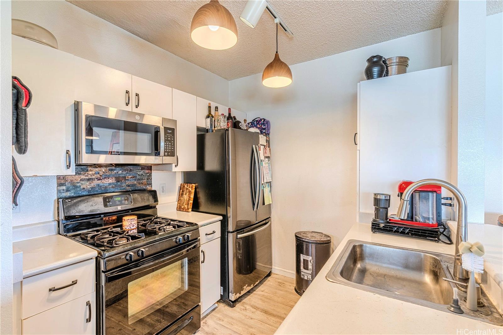 91-213 Hanapouli Circle  Unit 37I