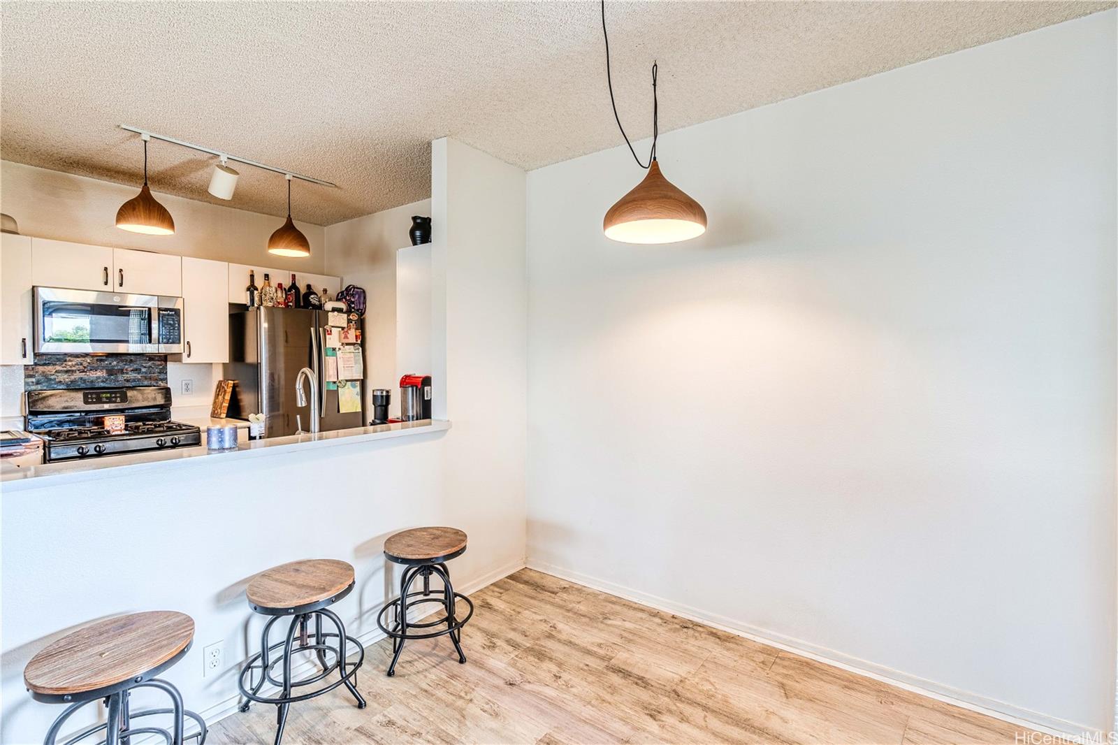 91-213 Hanapouli Circle  Unit 37I