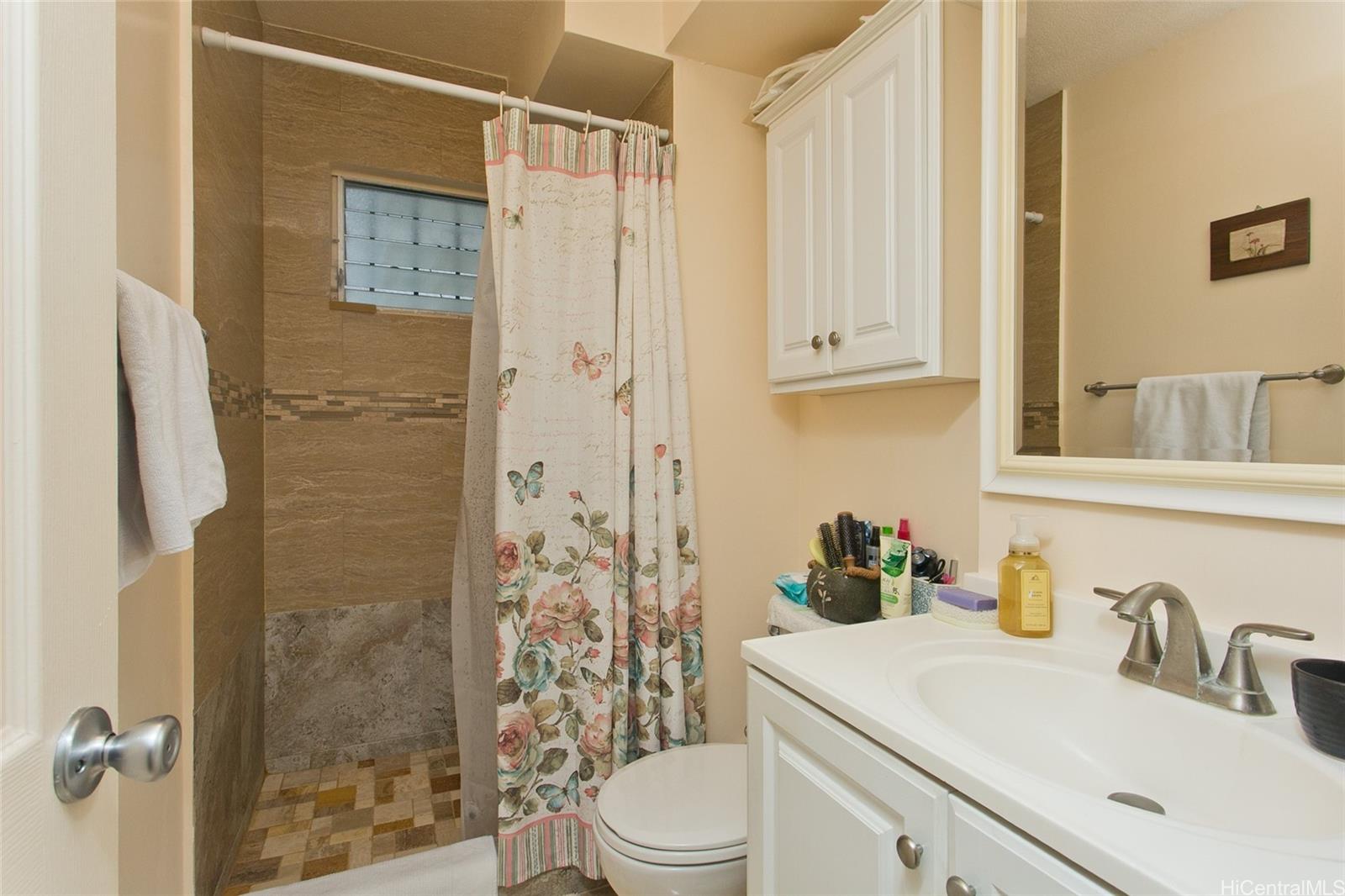 Photo 7 of 12