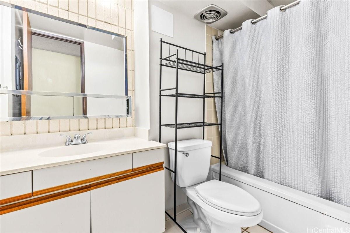 855 Makahiki Way  Unit 202