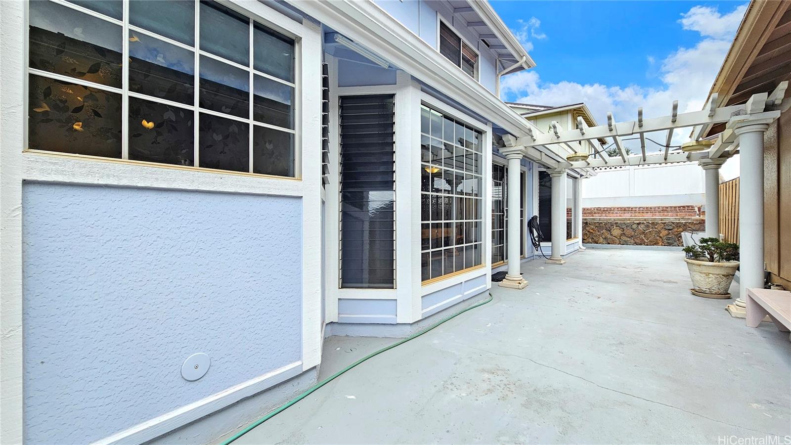 Photo 22 of 23