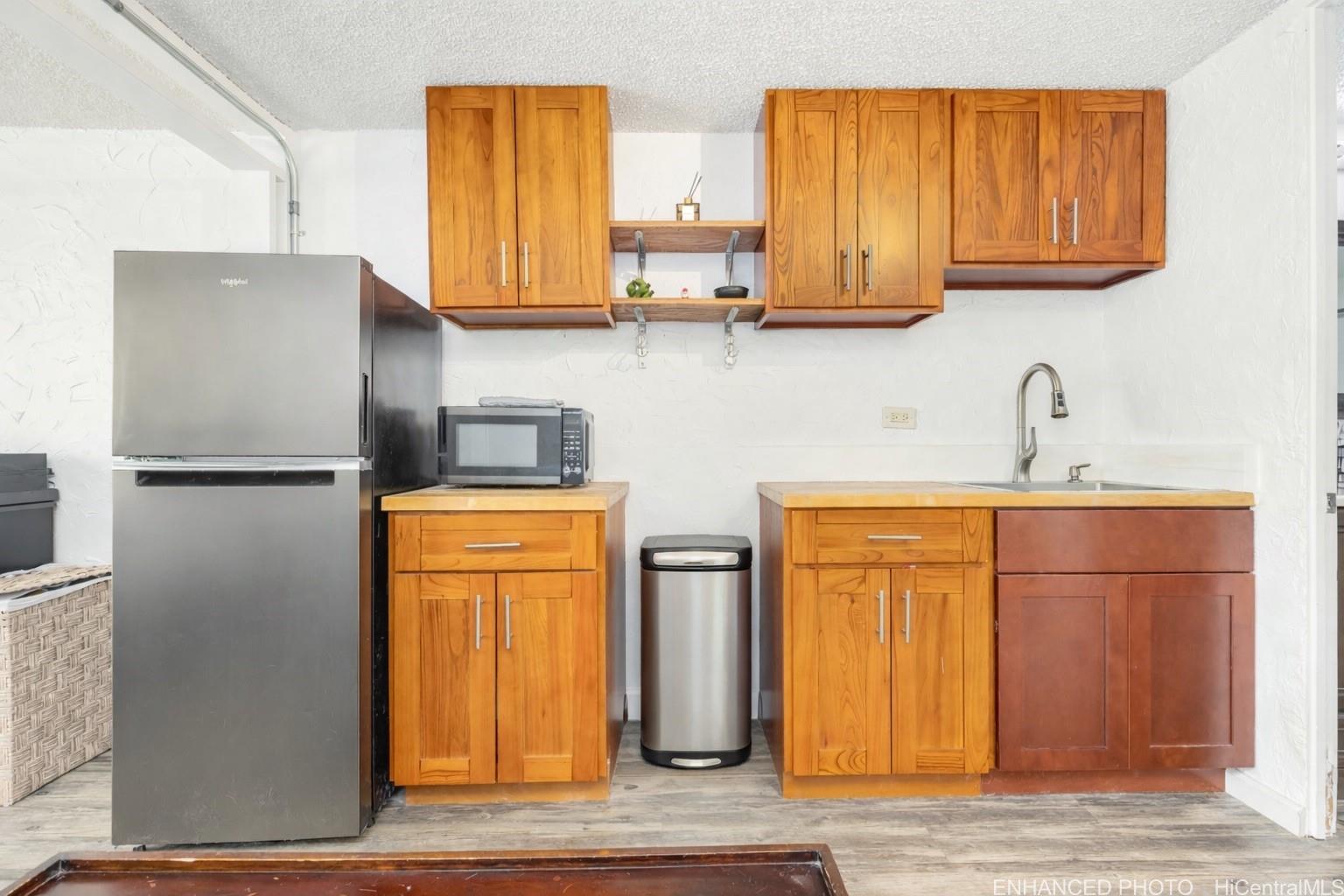 440 Lewers Street  Unit 402