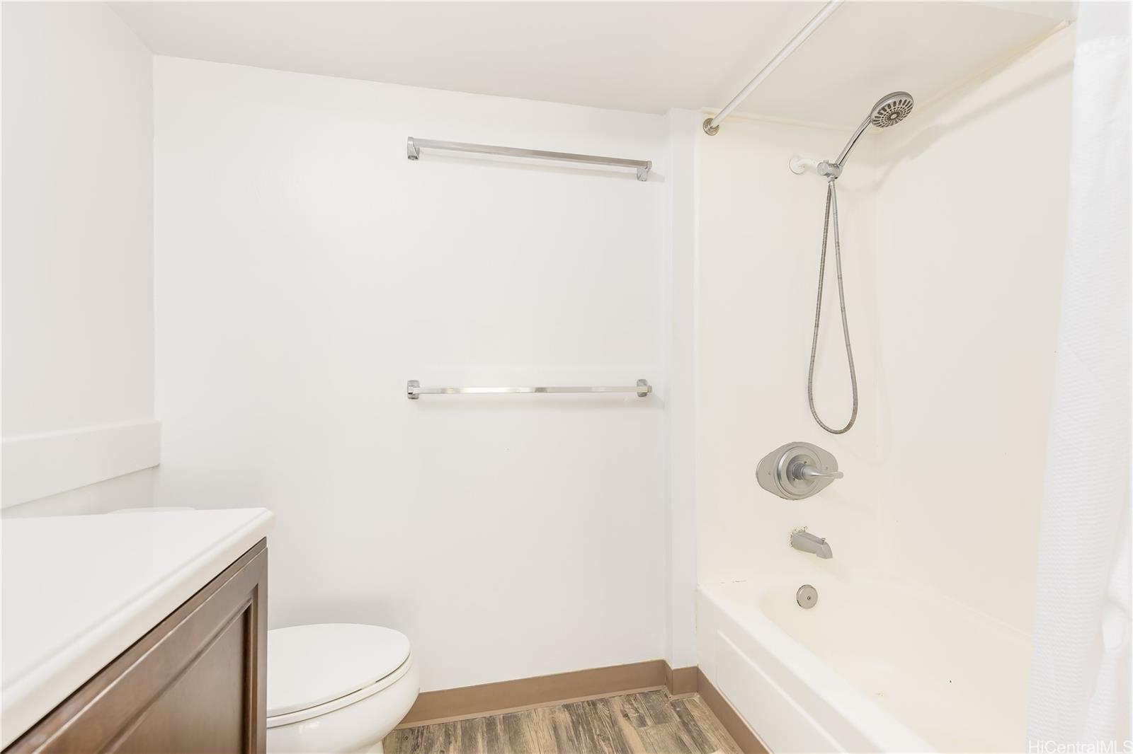 440 Lewers Street  Unit 402