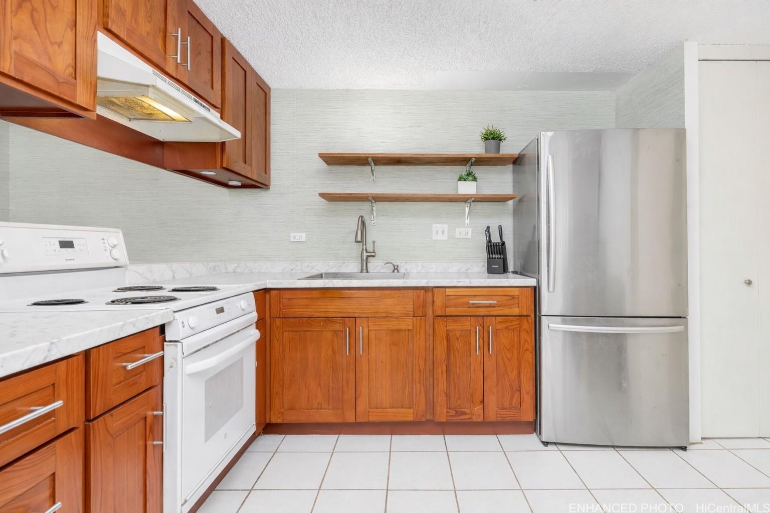 440 Lewers Street  Unit 402
