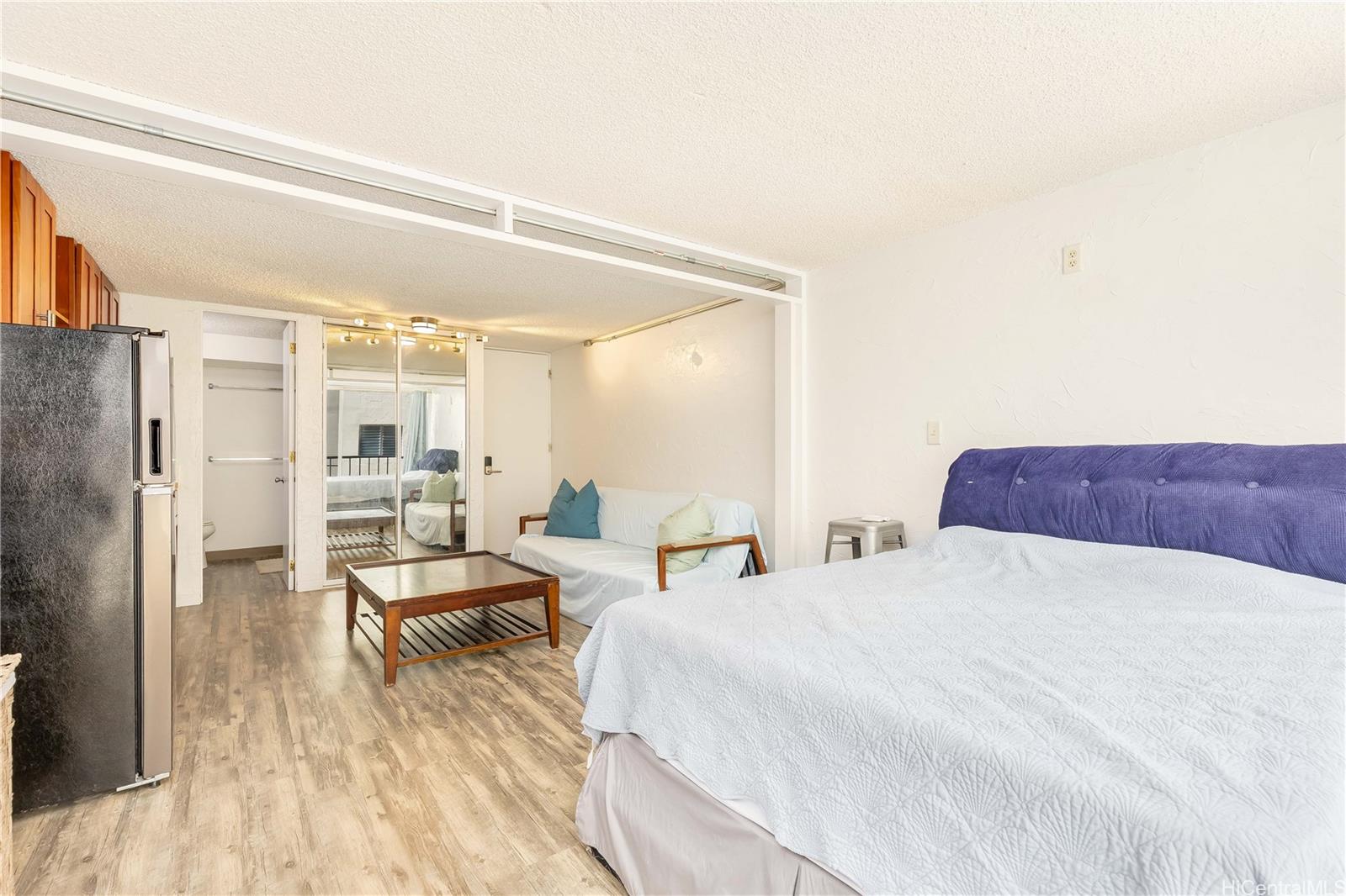 440 Lewers Street  Unit 402