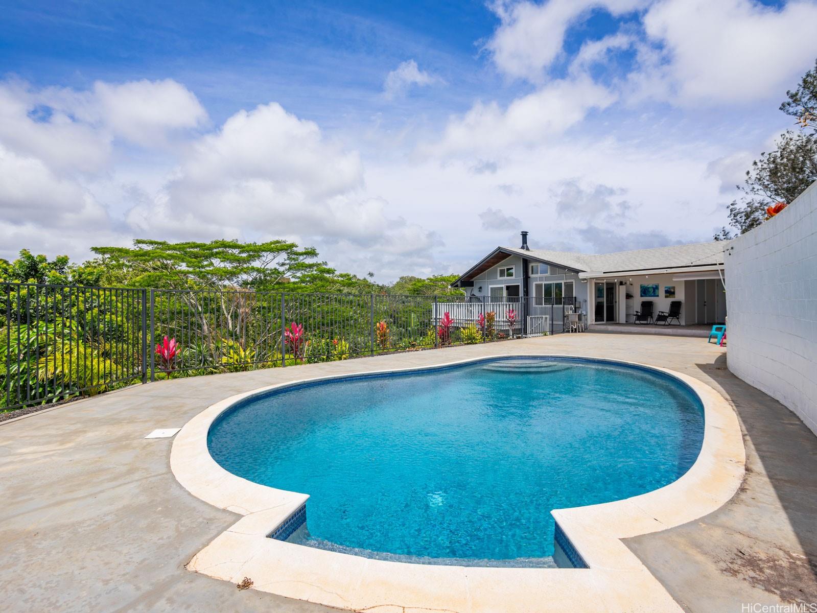 95-109 Waikalani Drive