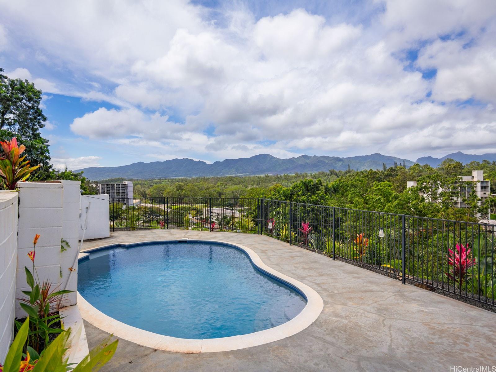 95-109 Waikalani Drive