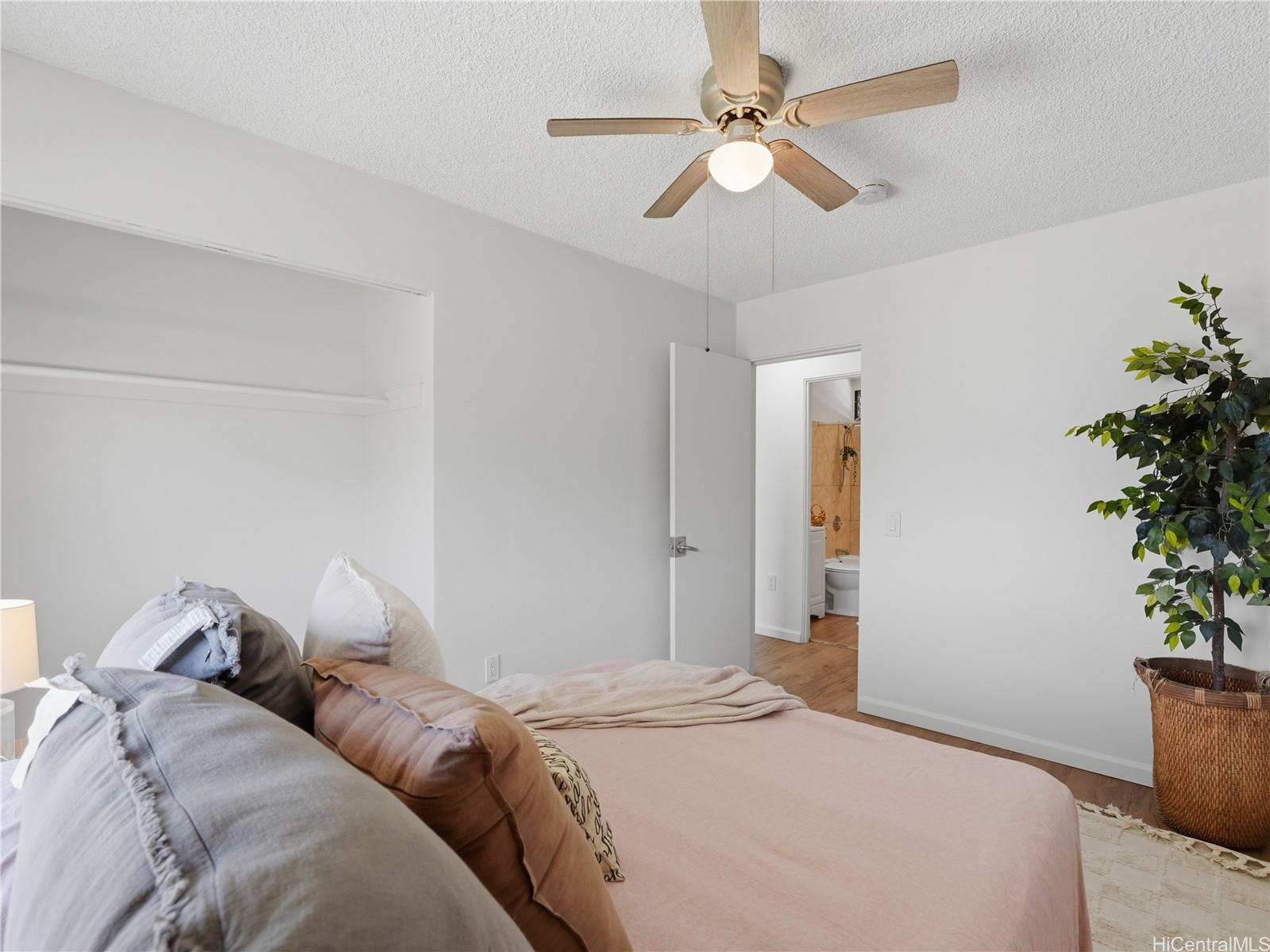87-149 Helelua Street  Unit 5
