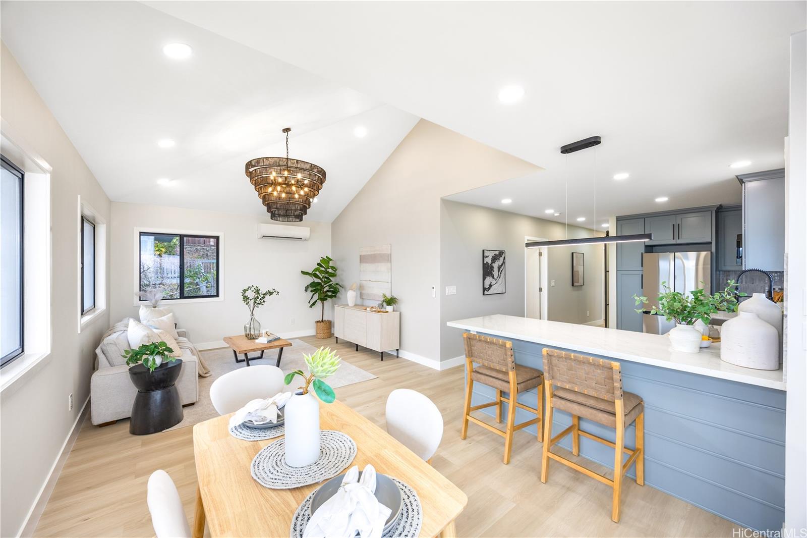 1758 Mikahala Way