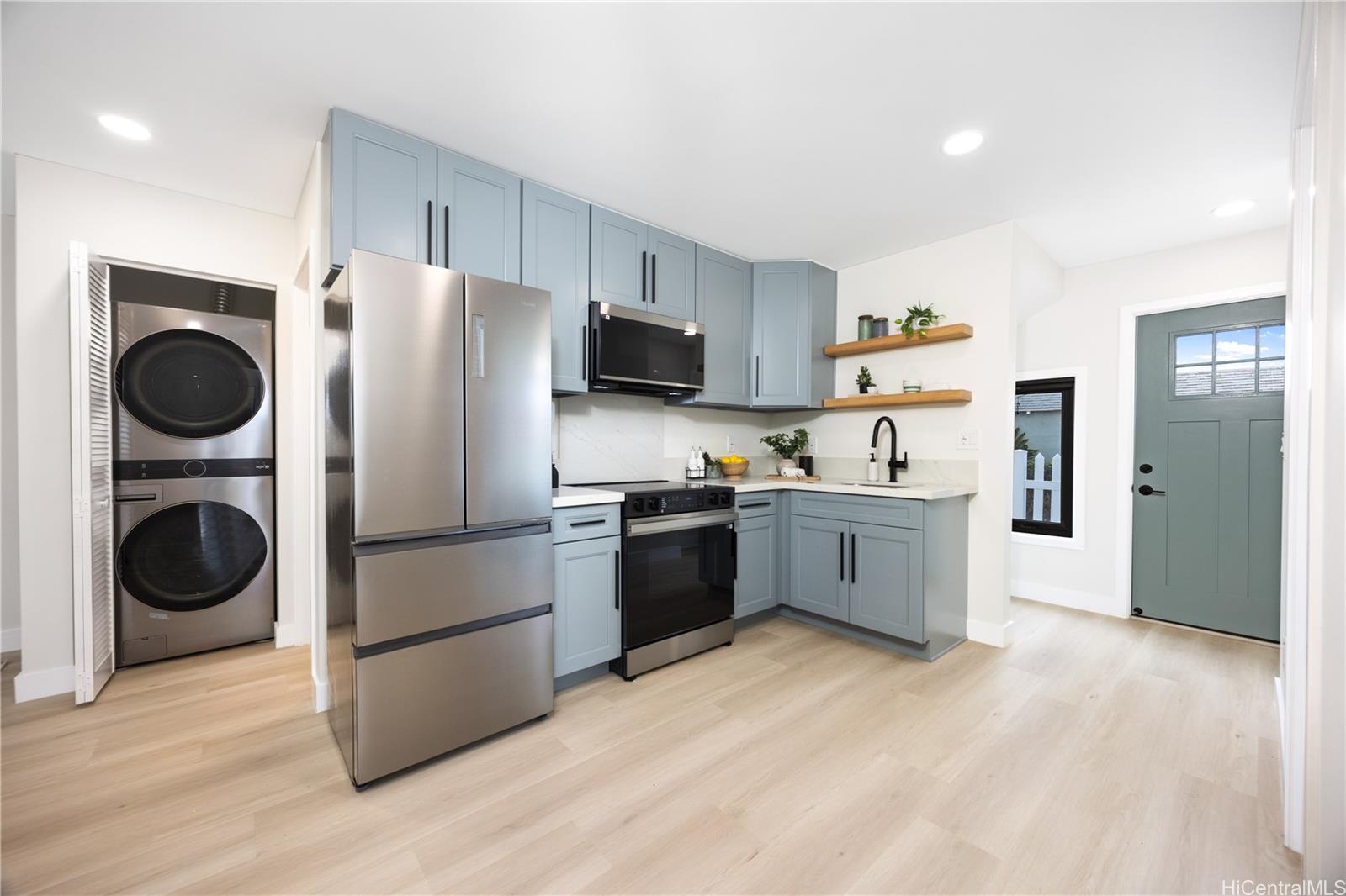 1758 Mikahala Way