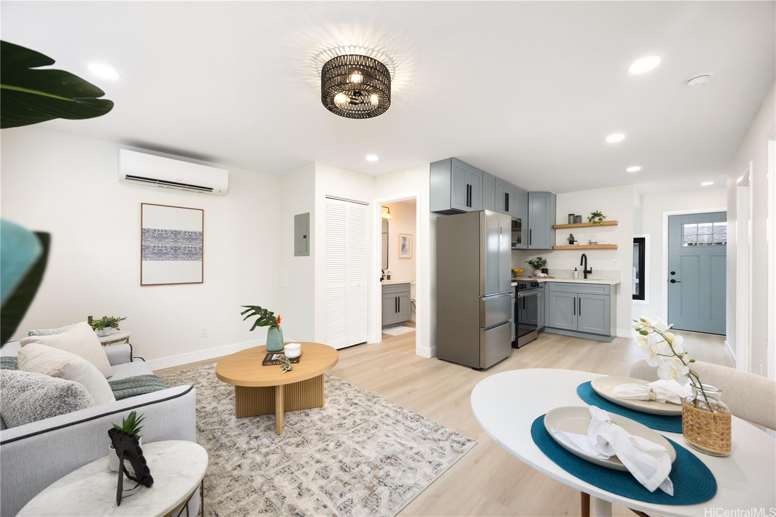 1758 Mikahala Way