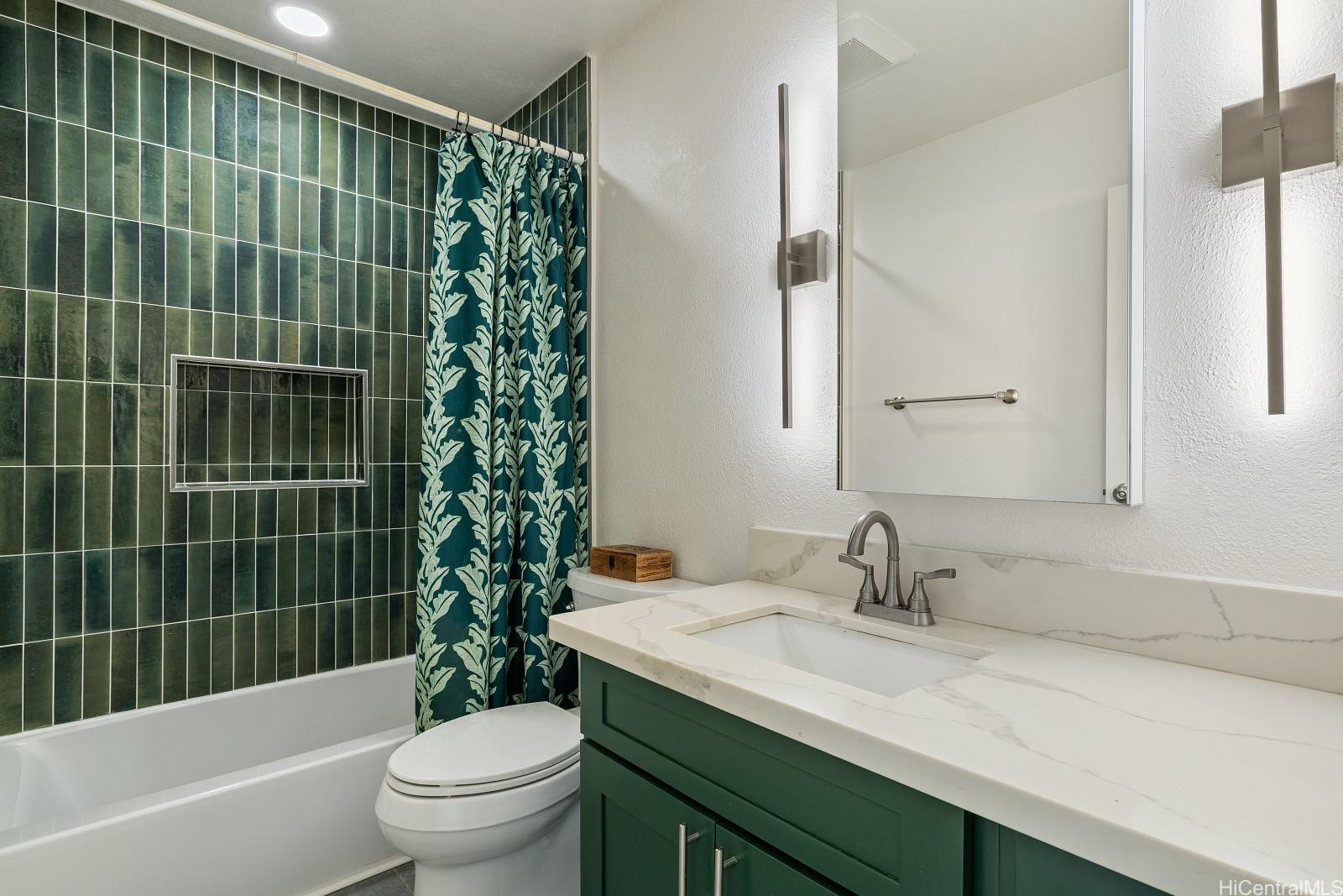 92-1064 PALAHIA Street  Unit 9