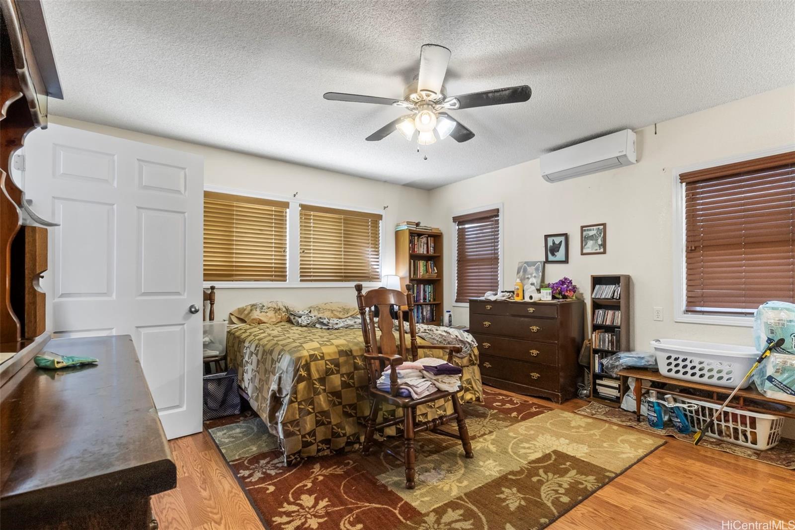 Photo 11 of 22
