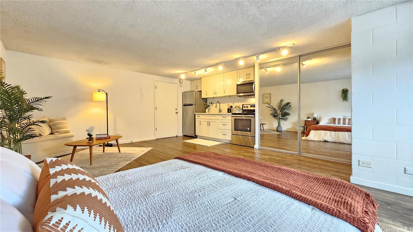 824 Kinau Street 108