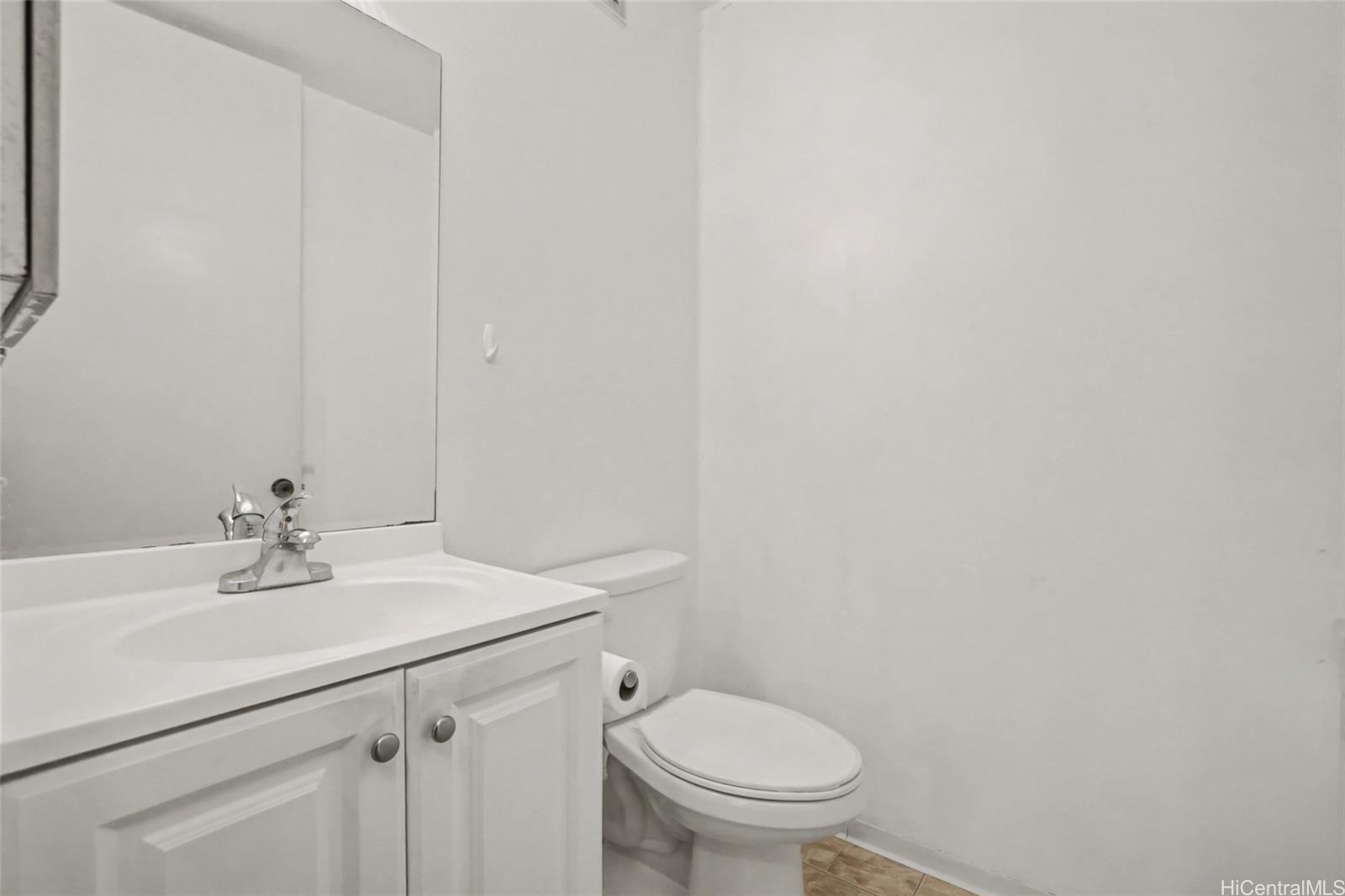 Photo 11 of 25