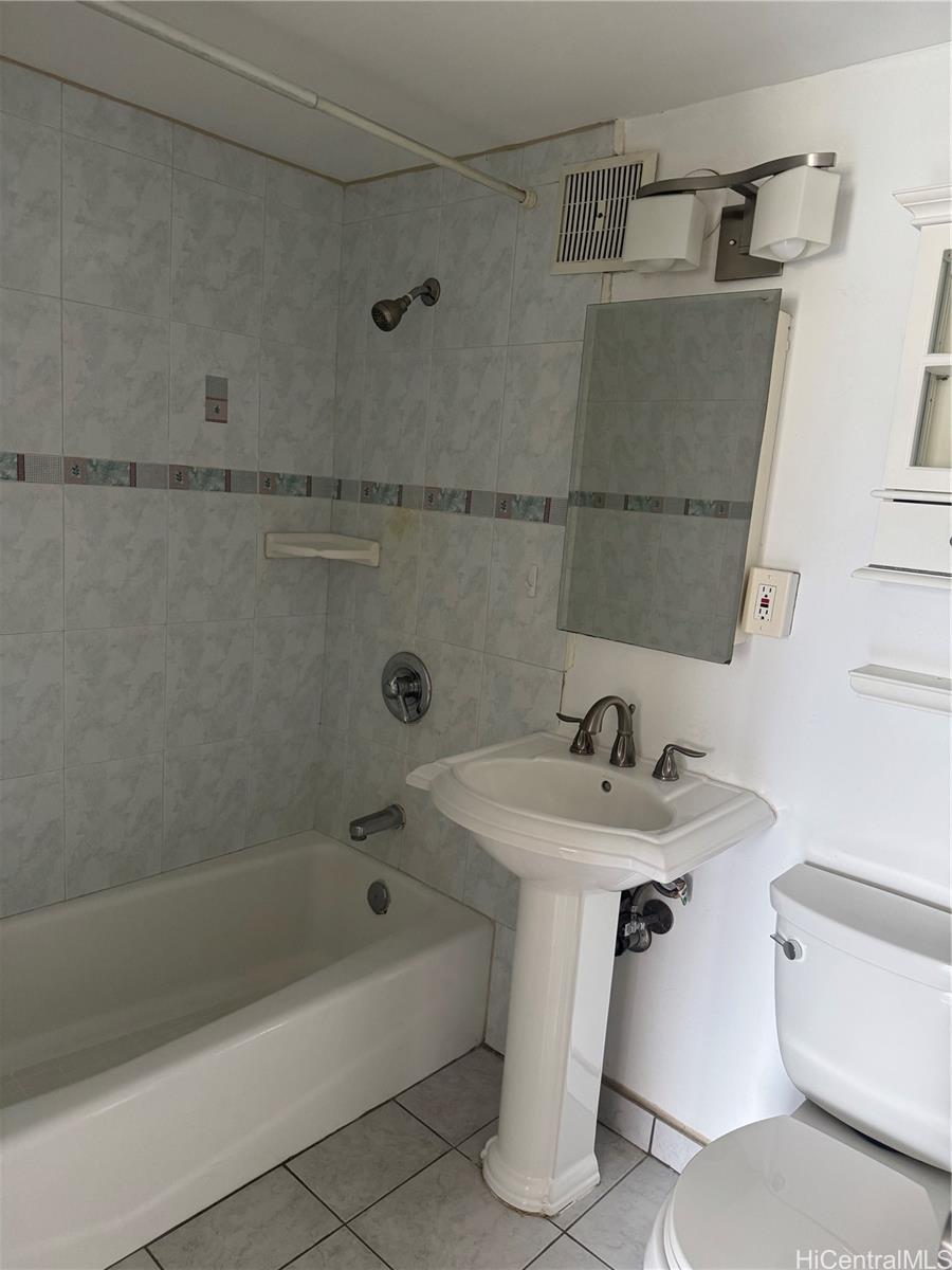 Photo 9 of 22