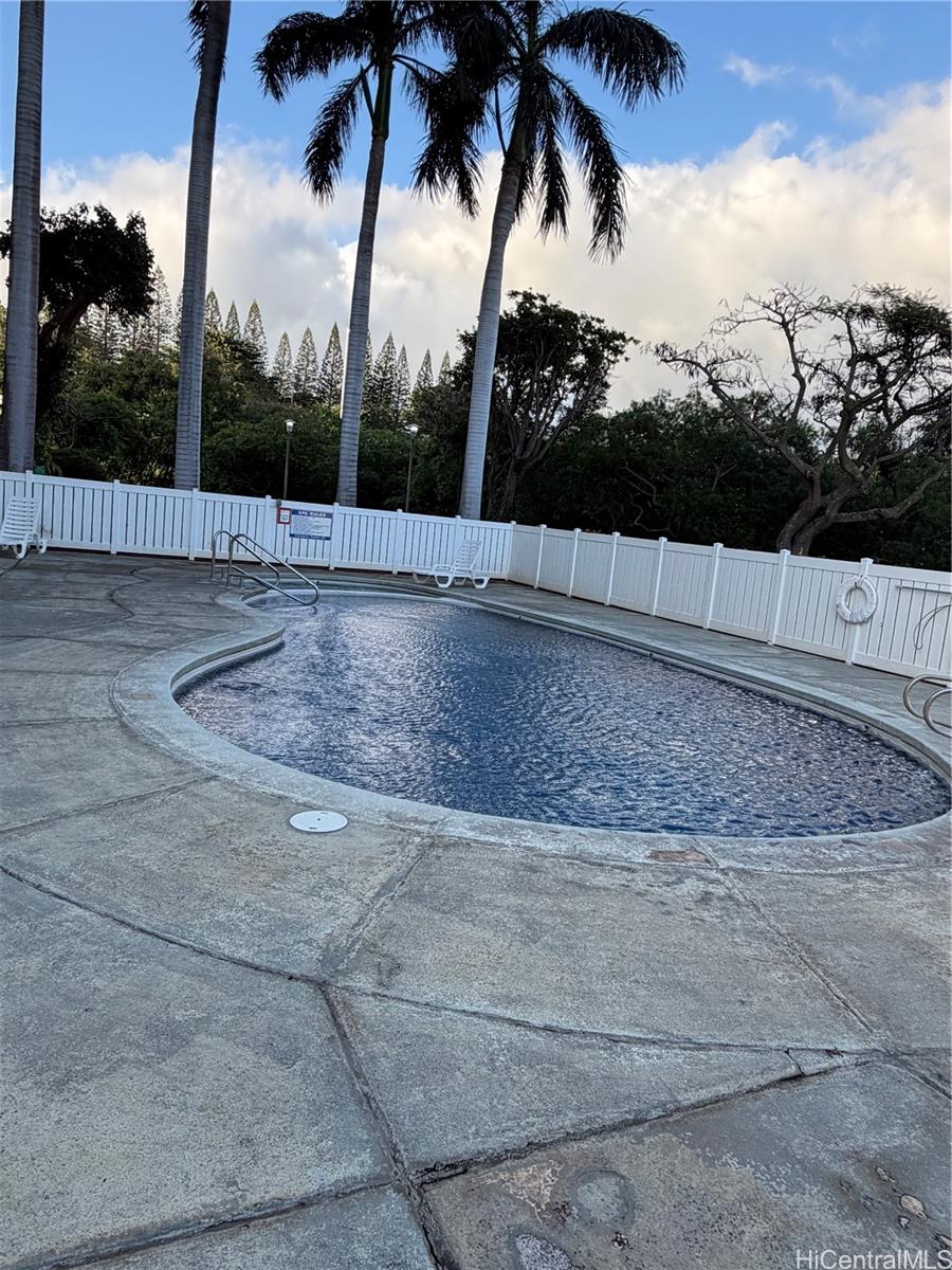 Photo 15 of 17
