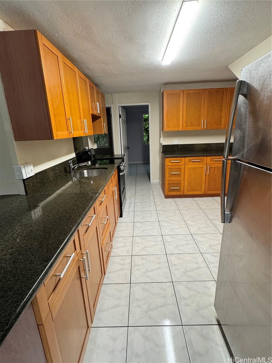 Photo 5 of 23