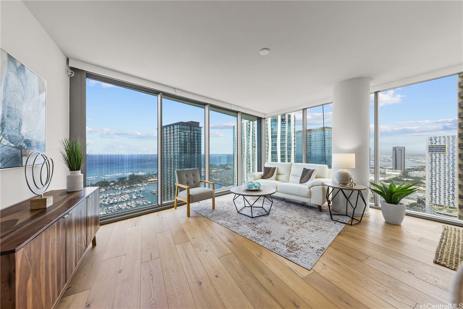 1001 Queen Street 3101