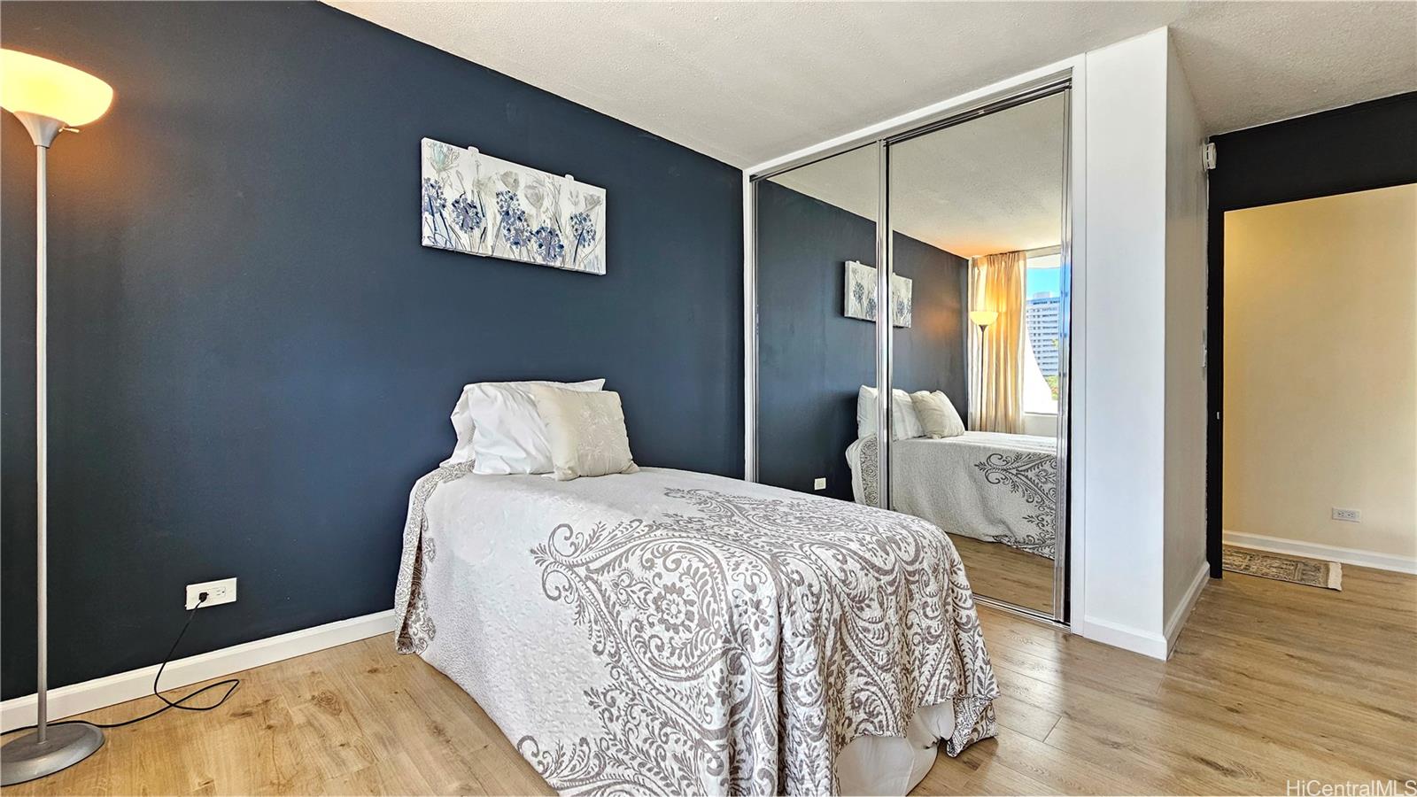 2825 S King Street  Unit 201