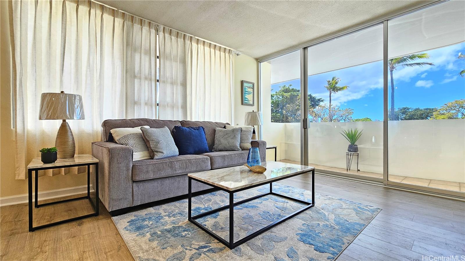 2825 S King Street  Unit 201