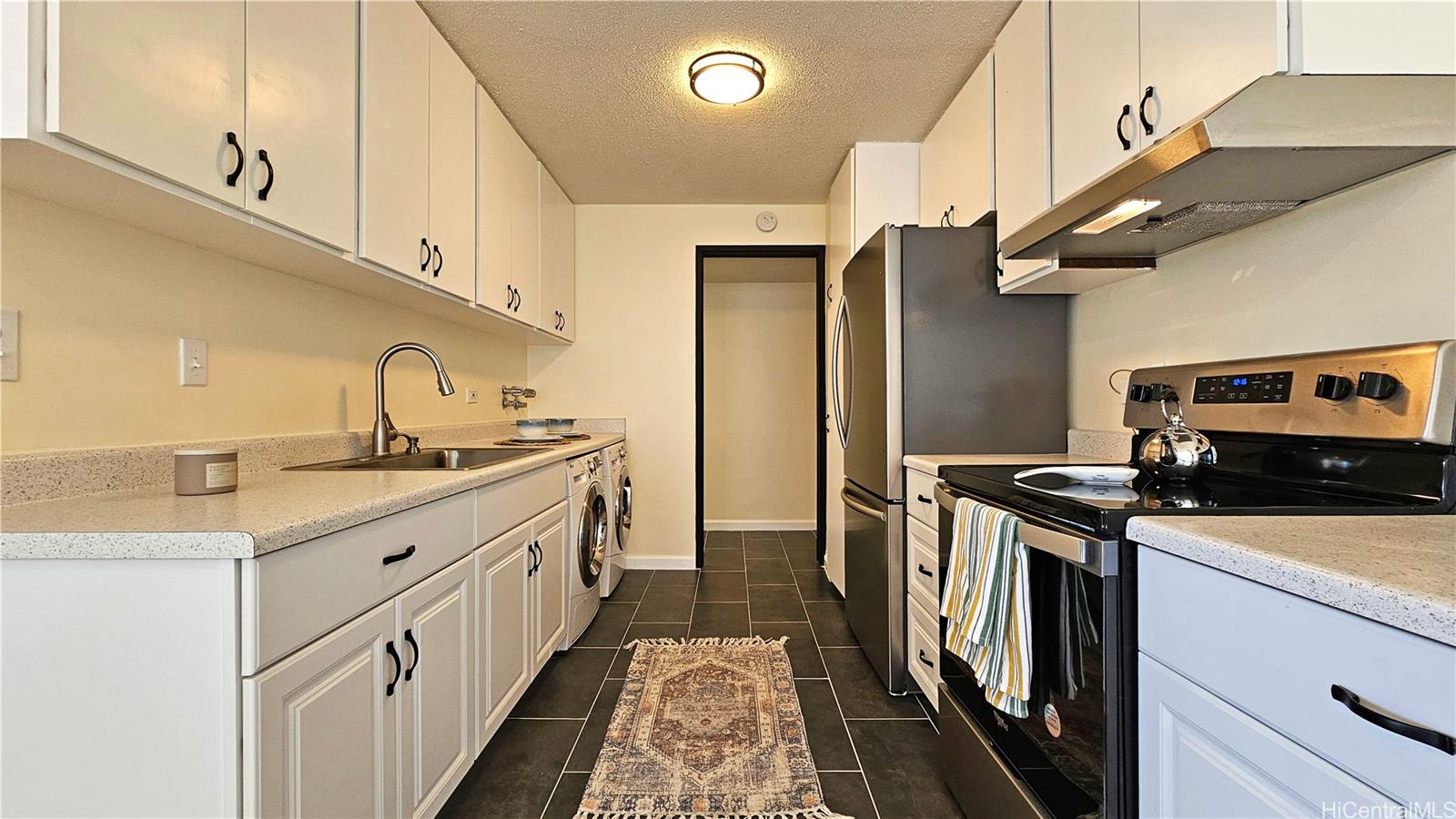 2825 S King Street  Unit 201
